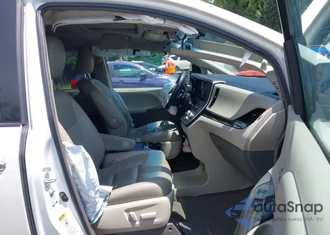 2016 Toyota Sienna Xle 7 Passenger from USA, damaged, VIN 5TDDK3DC9GS145823